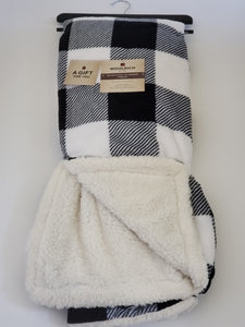 Woolrich 50 x 60 microlight to berber plush throw